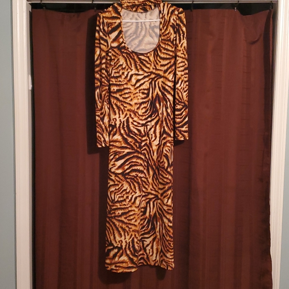 Gorgeous animal print dress - Picture 2 of 2
